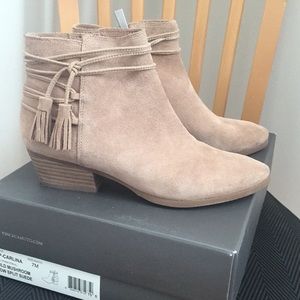 Vince camuto suede bootie size 7